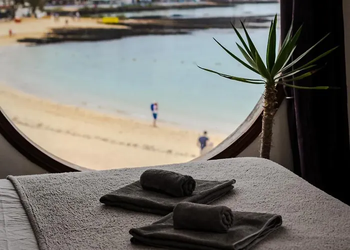 Bahia Beach Club Bed & Breakfast *